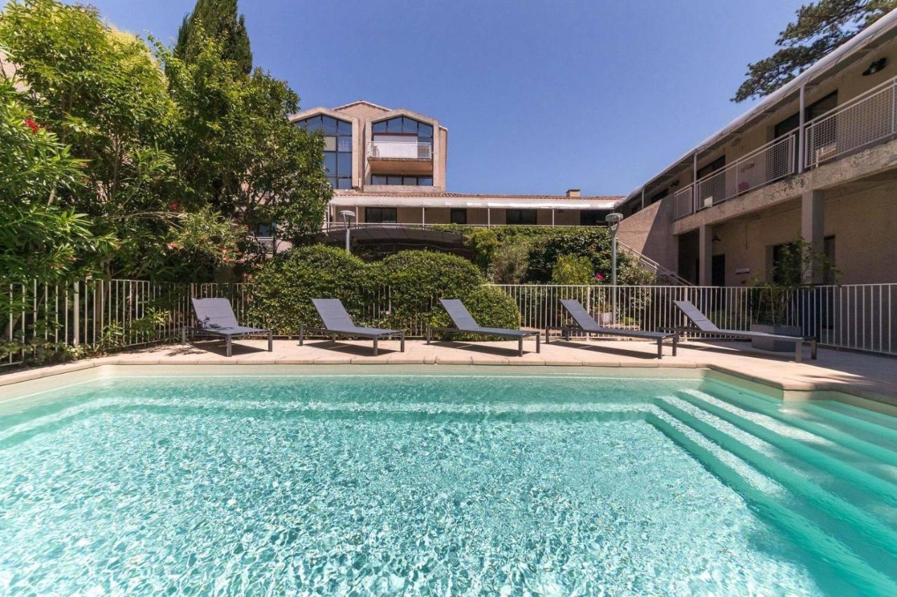 Hotel Cantosorgue LʼIsle-sur-la-Sorgue Esterno foto