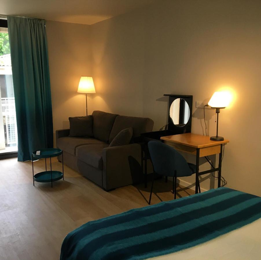 Hotel Cantosorgue LʼIsle-sur-la-Sorgue Esterno foto
